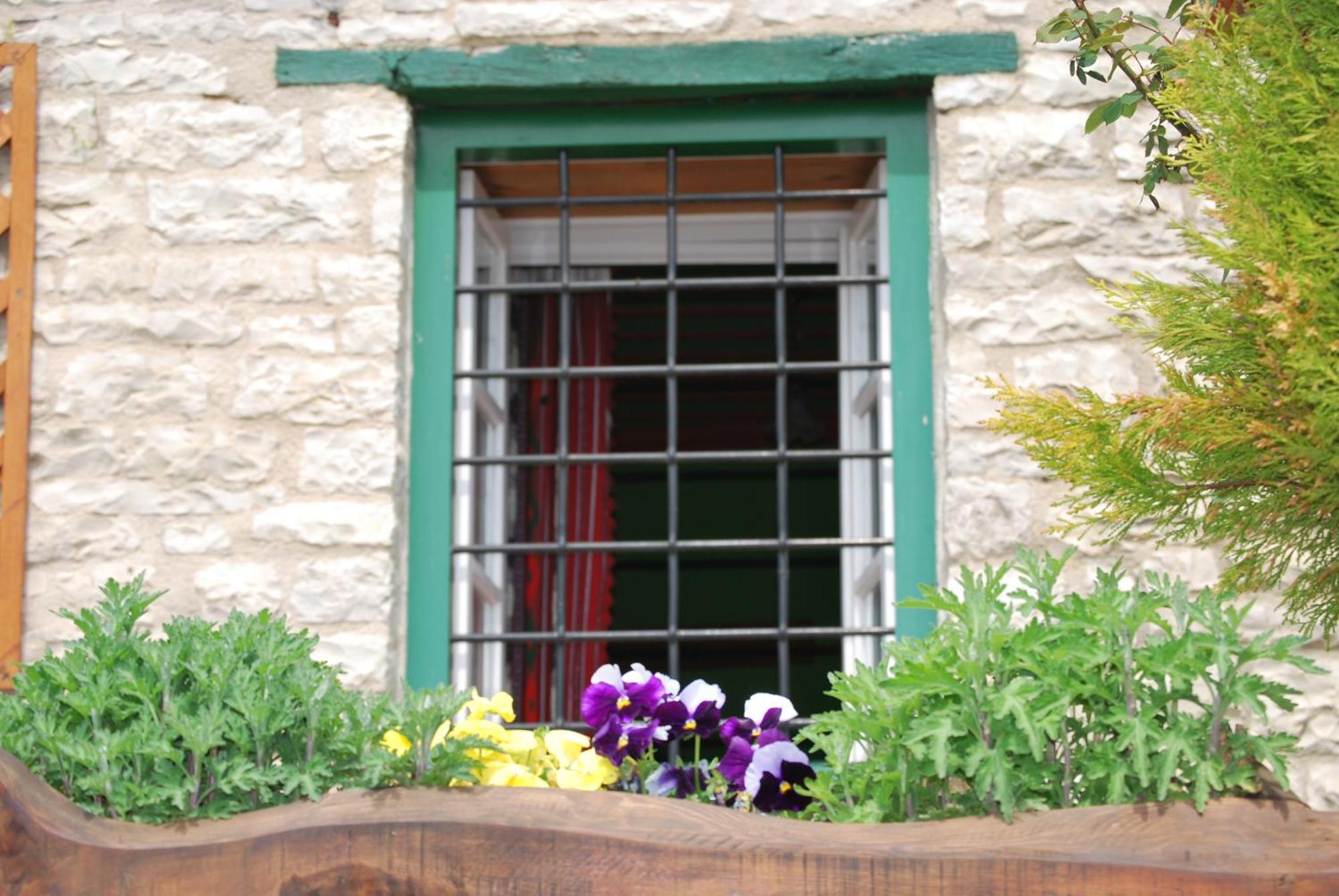 Tritoxo Guesthouse Koukkouli Exterior photo